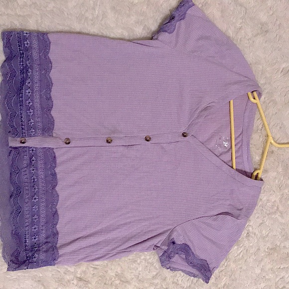 Purple shirt, Lace on the ends of shirt, button up, 16 to 18 kids. - Picture 1 of 6
